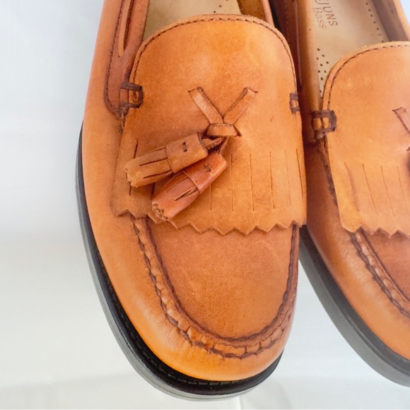 Bass Women’s Bass Weejuns Brown Tan Leather Tassel Loafers Size 7w - Picture 6 of 16